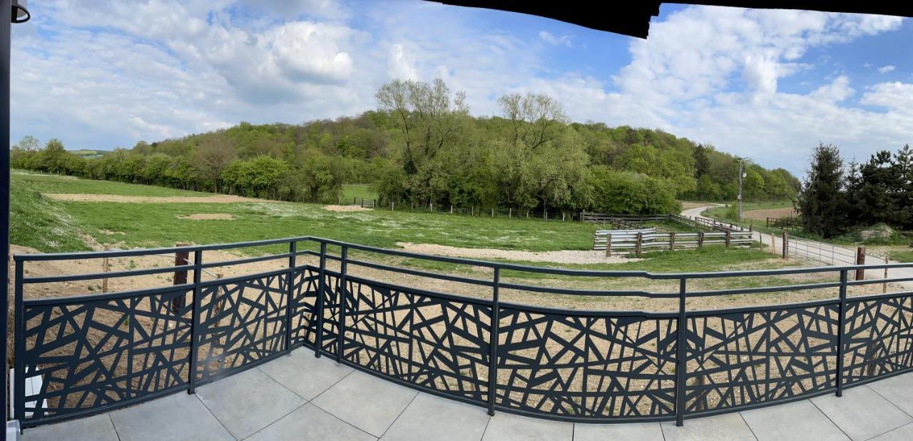 Villa Au Coeur De La Ferme 2 Lacroix-sur-Meuse Esterno foto